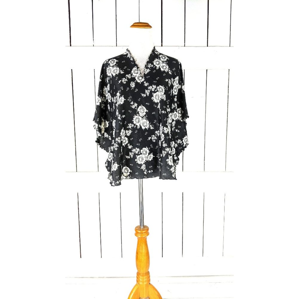 70s vintage black white floral stretch pullover kimono caftan blouse